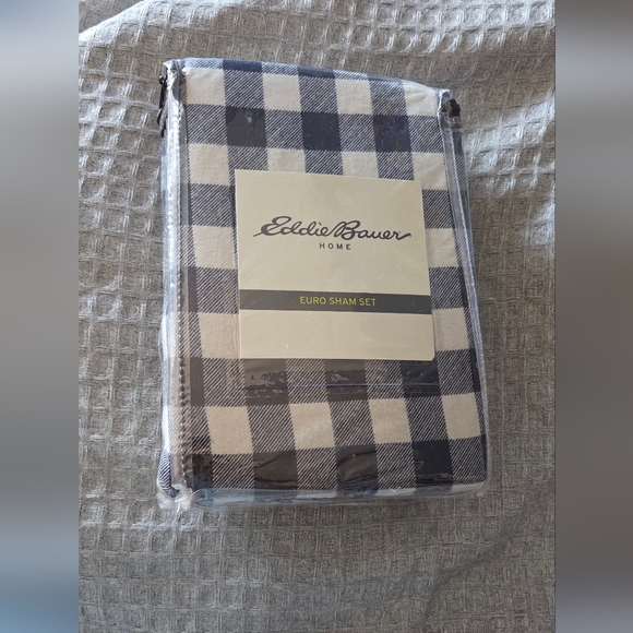 Eddie Bauer Black and White Checkered Euro Sham Set - Picture 1 of 2